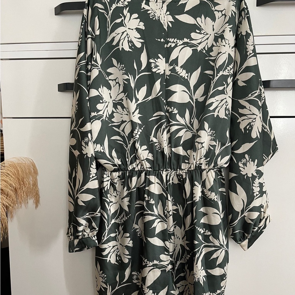 Abercrombie & Fitch Dark Green and Cream Floral Blouse